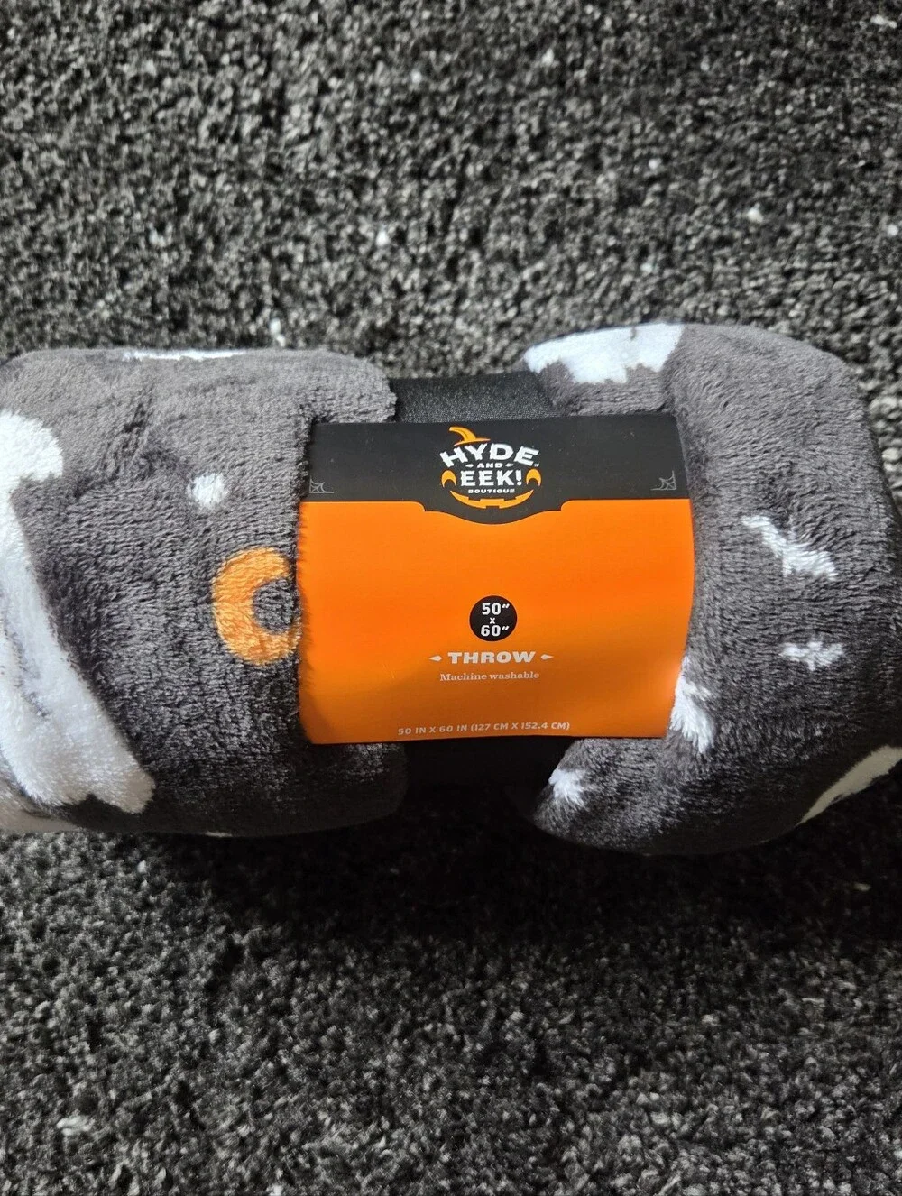 Hyde and EEK! Target Halloween Set Ghost Throw Blanket And Ghost Shaped Pillow